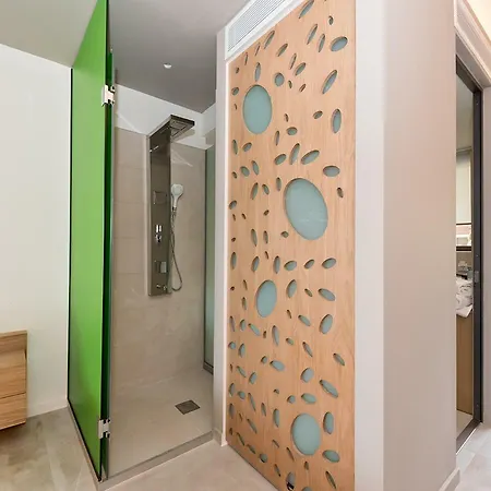 Lilium Luxury Suites Agia Marina (Crete)
