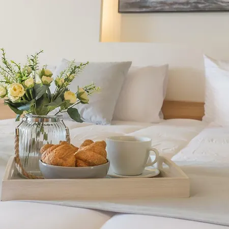 Lilium Luxury Suites 5*