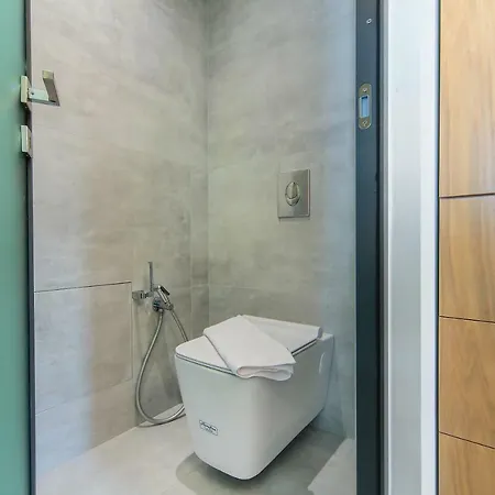 Aparthotel Lilium Luxury Suites 5*