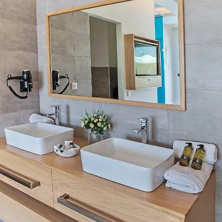 Aparthotel Lilium Luxury Suites