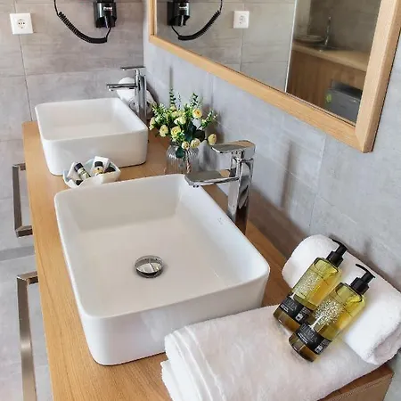 Lilium Luxury Suites Aparthotel
